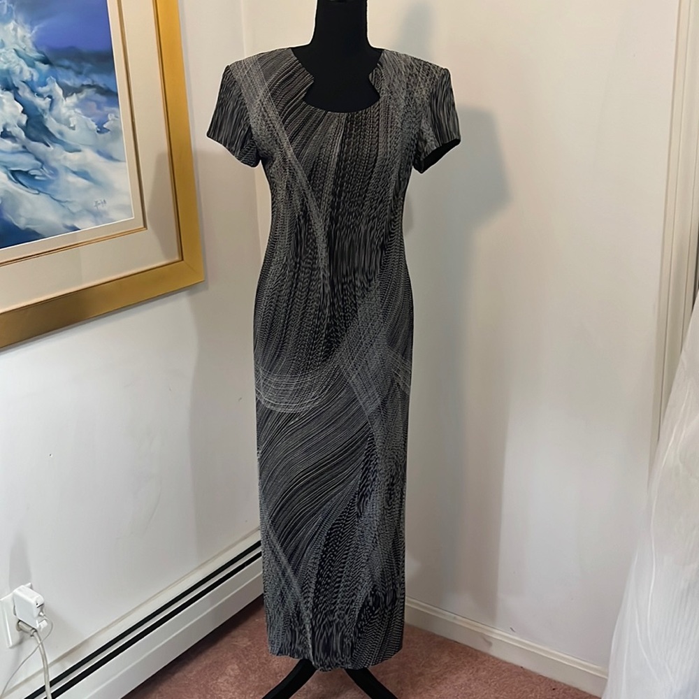 Gray and black, abstract design, maxi dress, stretchy, size 7/8, Scarlett Brand
